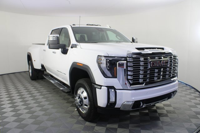 New 2026 GMC Sierra 3500 Denali w/ Denali Reserve Package image 31