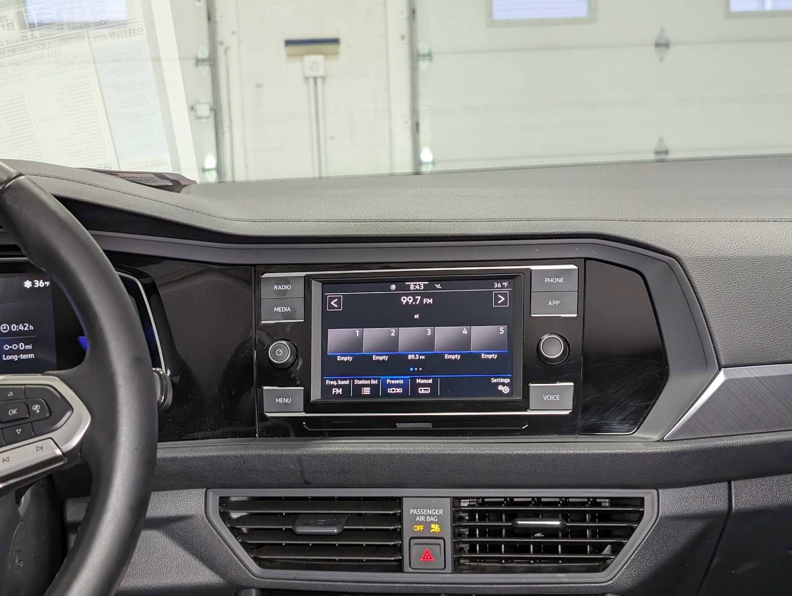 Used 2024 Volkswagen Jetta SE image 18