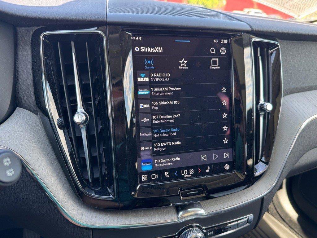 Certified 2025 Volvo XC60 B5 Plus w/ Protection Package Premier image 22