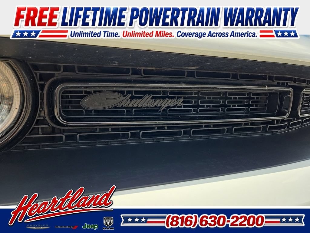 Used 2022 Dodge Challenger GT w/ Blacktop Package AWD/4WD image 19