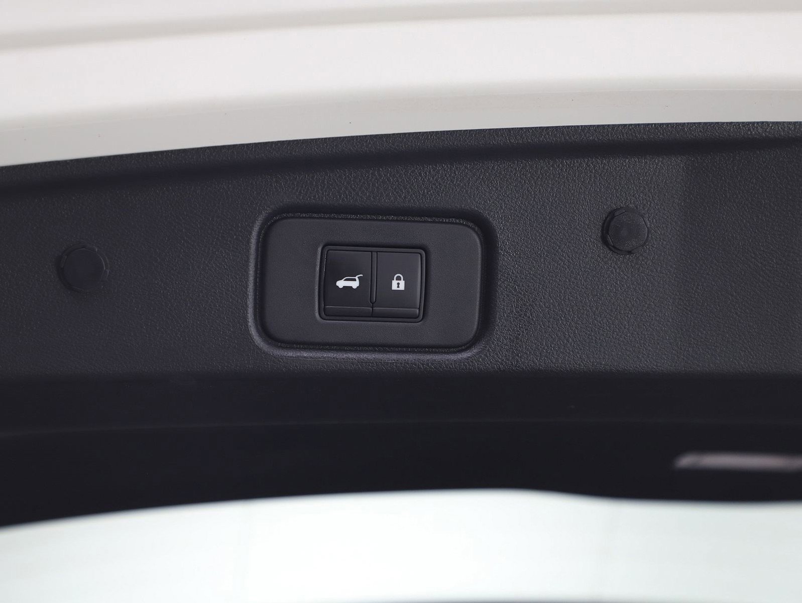 Used 2022 Nissan Pathfinder Platinum w/ Cargo Package image 12