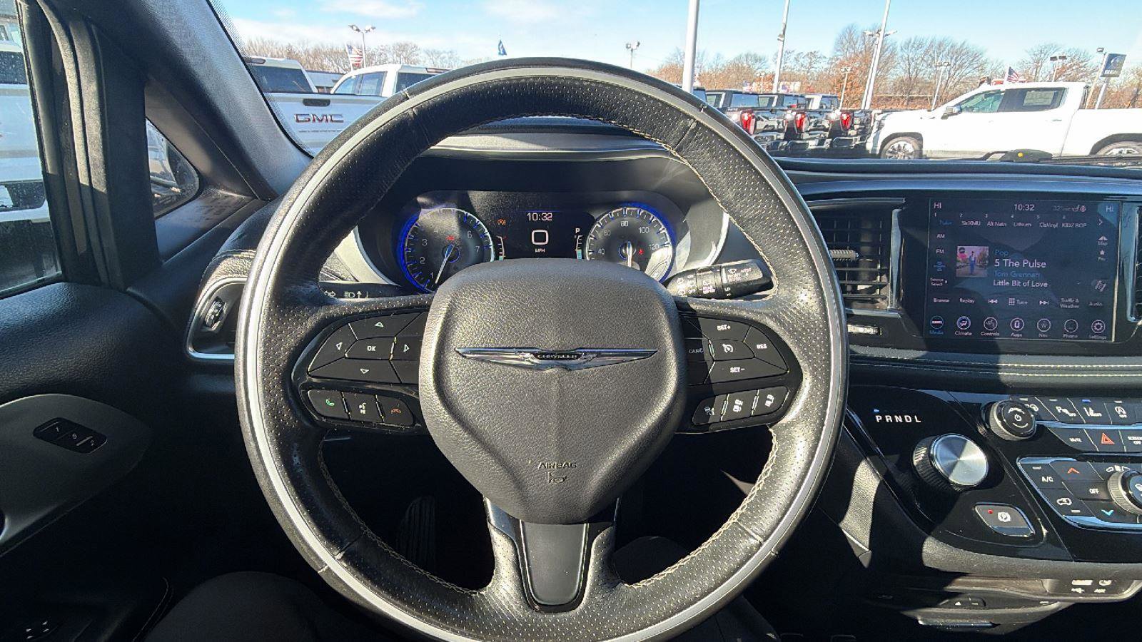 Used 2019 Chrysler Pacifica Limited w/ Advanced Safetytec Group image 15