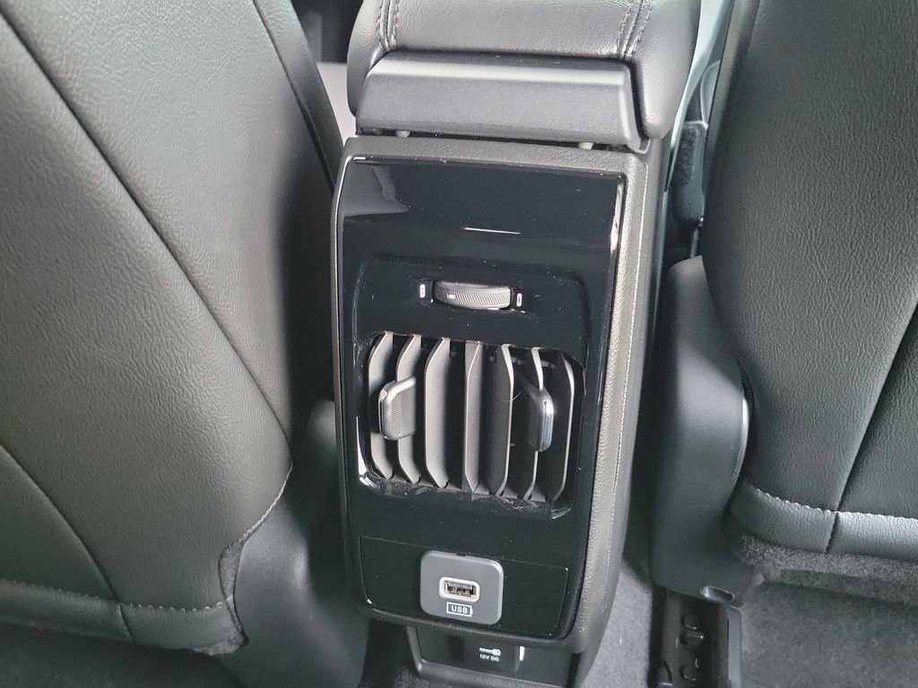 New 2026 Jeep Compass Limited image 17