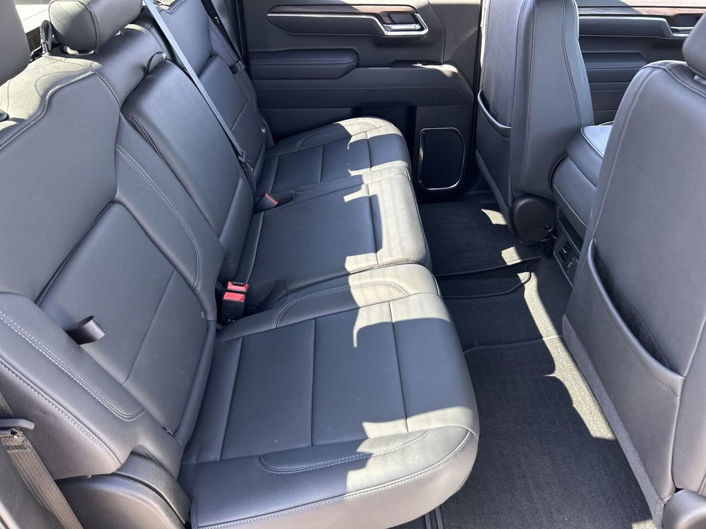 Used 2025 GMC Sierra 1500 SLT image 26