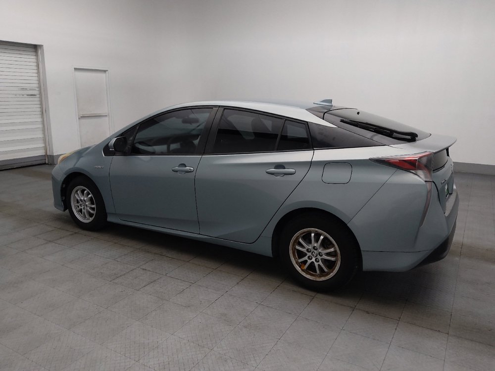 Used 2017 Toyota Prius Three FWD image 3