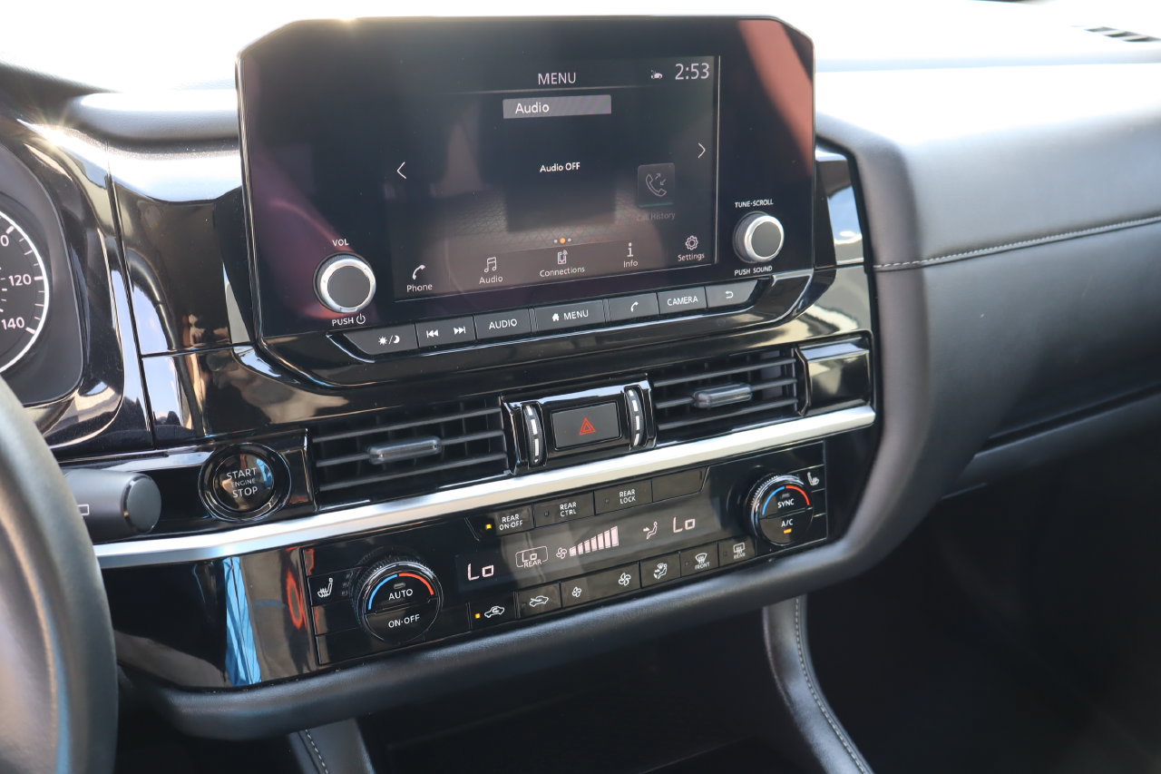 Used 2025 Nissan Pathfinder SV FWD image 7