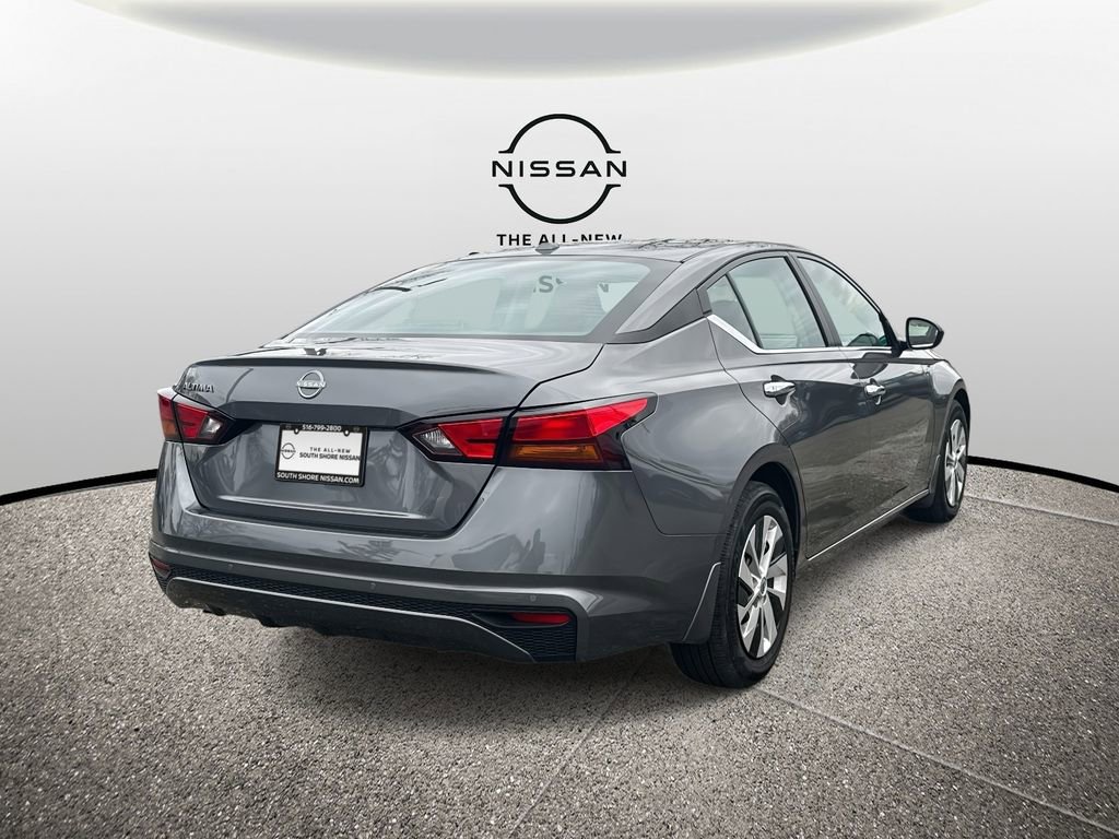 Used 2025 Nissan Altima 2.5 S image 5
