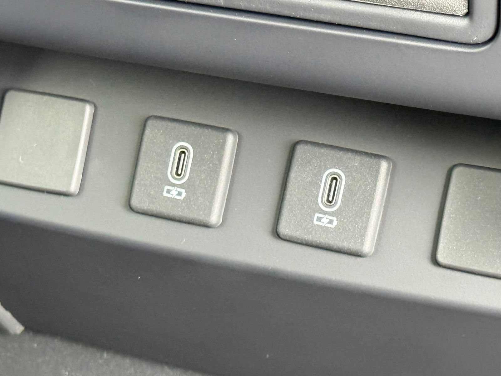 New 2026 Land Rover Defender 110 S AWD/4WD image 18