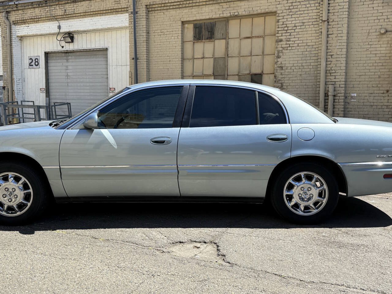 Used 2004 Buick Park Avenue w/ Prestige Feature Package FWD image 17