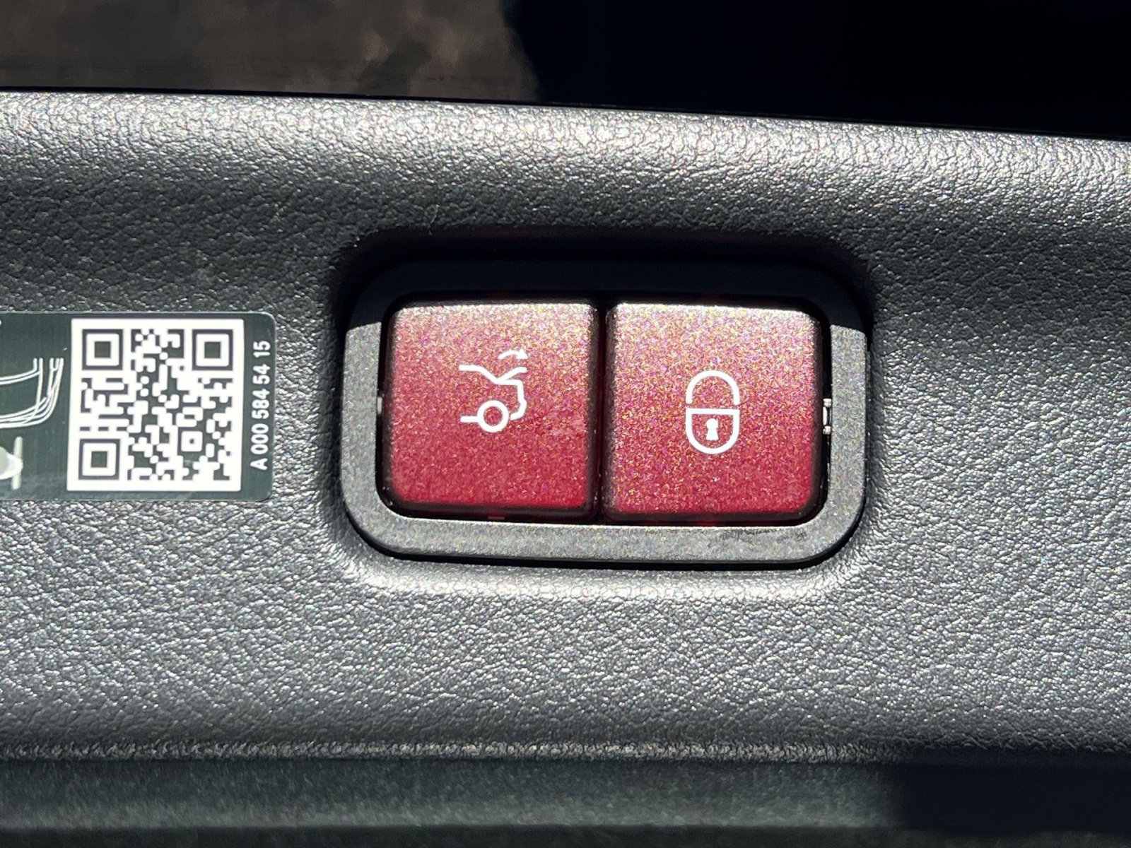 Certified 2025 Mercedes-Benz C 300 4MATIC Sedan image 32