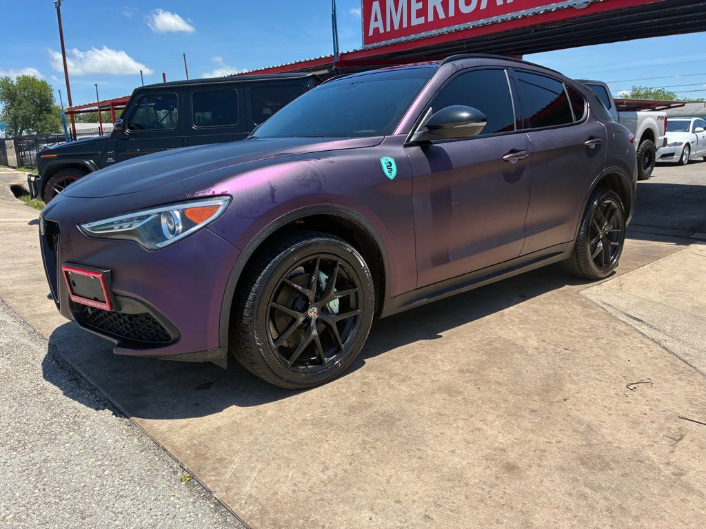Used 2018 Alfa Romeo Stelvio Ti Sport AWD/4WD image 2