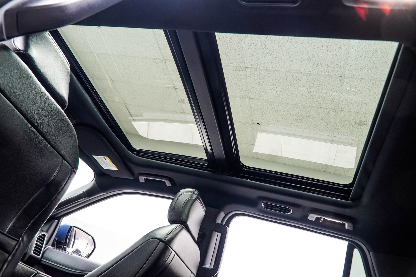 Used 2020 Ford Expedition Limited w/ Equipment Group 302A image 39