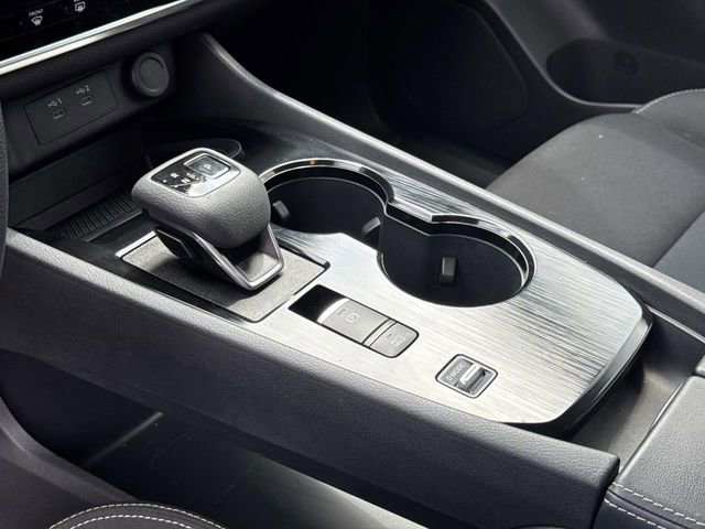 Certified 2025 Nissan Rogue S image 32