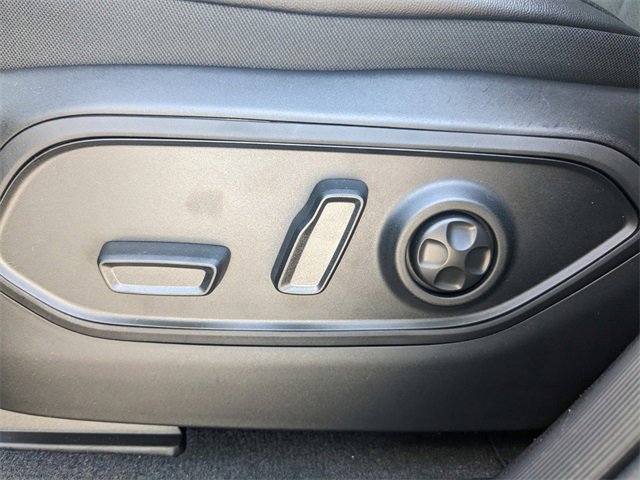 New 2025 Jeep Grand Cherokee Altitude image 19