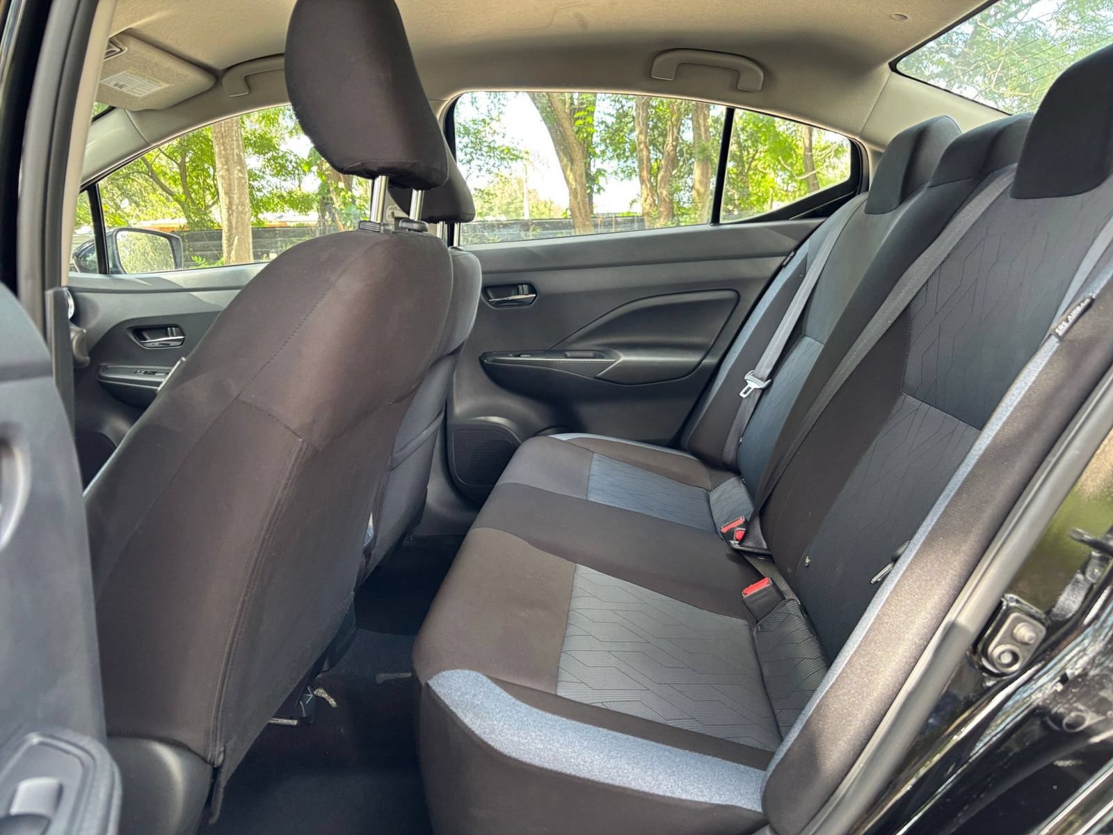 Used 2025 Nissan Versa SV FWD image 24