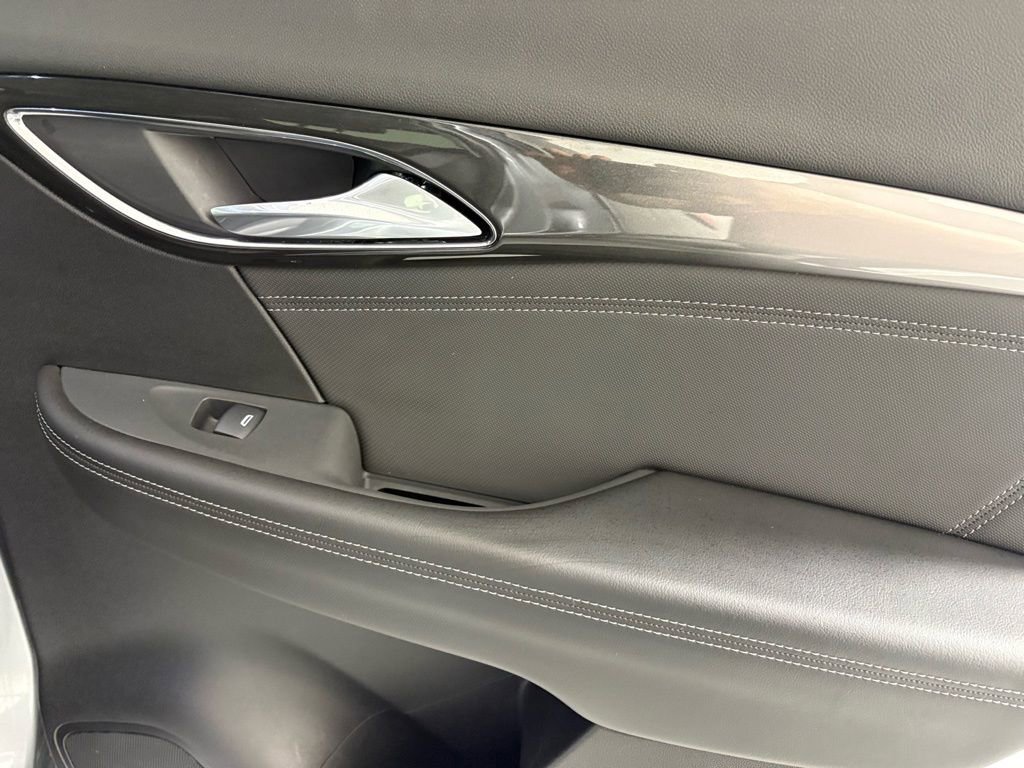 Used 2025 Buick Envision Preferred image 15