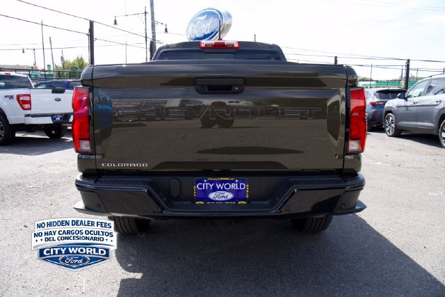 Used 2024 Chevrolet Colorado Z71 w/ Z71 Convenience Package 2 AWD/4WD image 5
