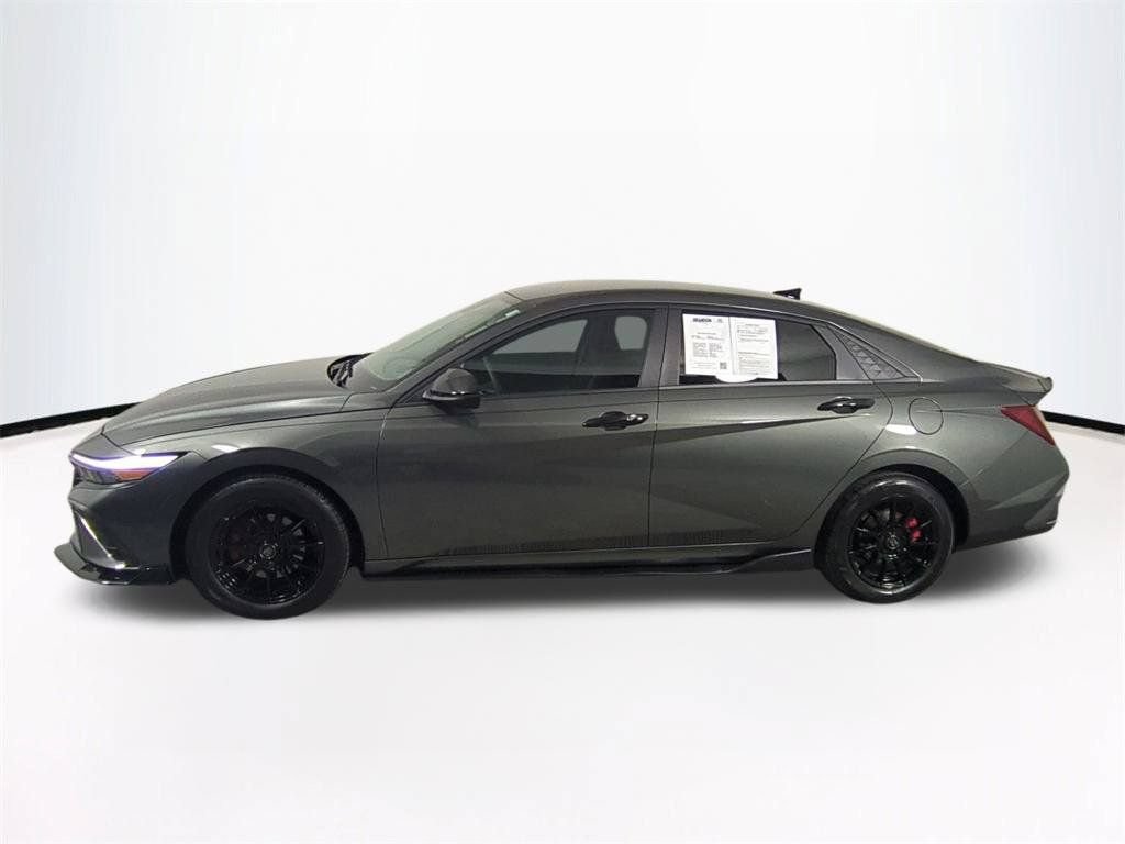 Used 2024 Hyundai Elantra SEL FWD image 8