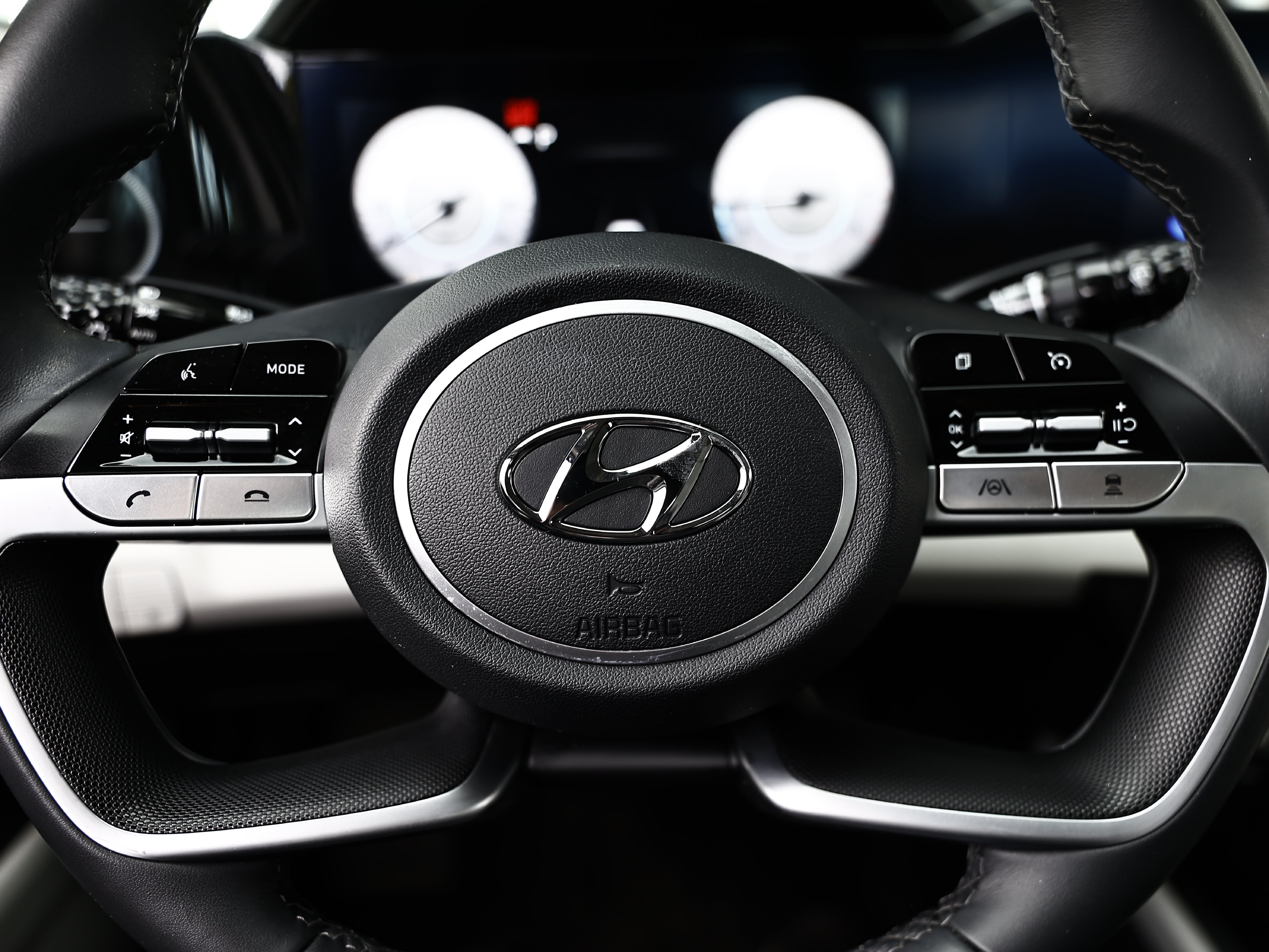 Used 2023 Hyundai Elantra Limited FWD image 34