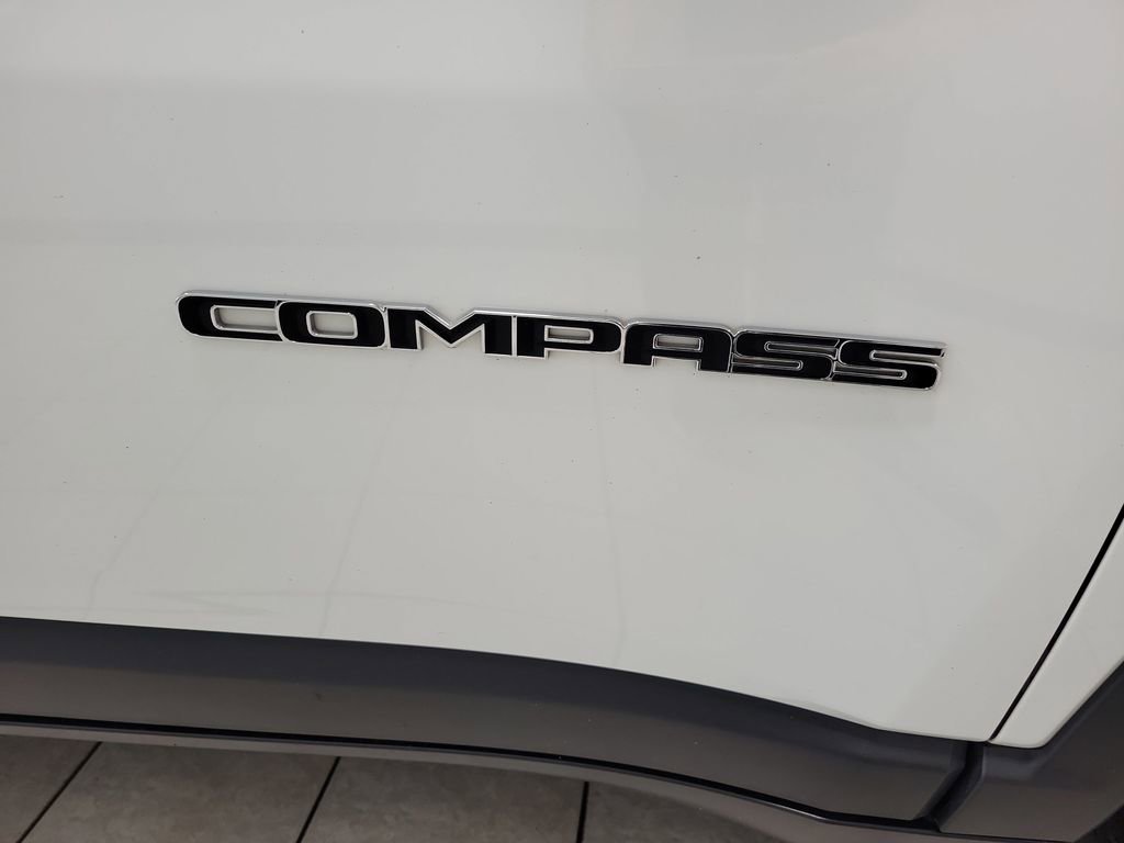 Used 2022 Jeep Compass Latitude AWD/4WD image 22