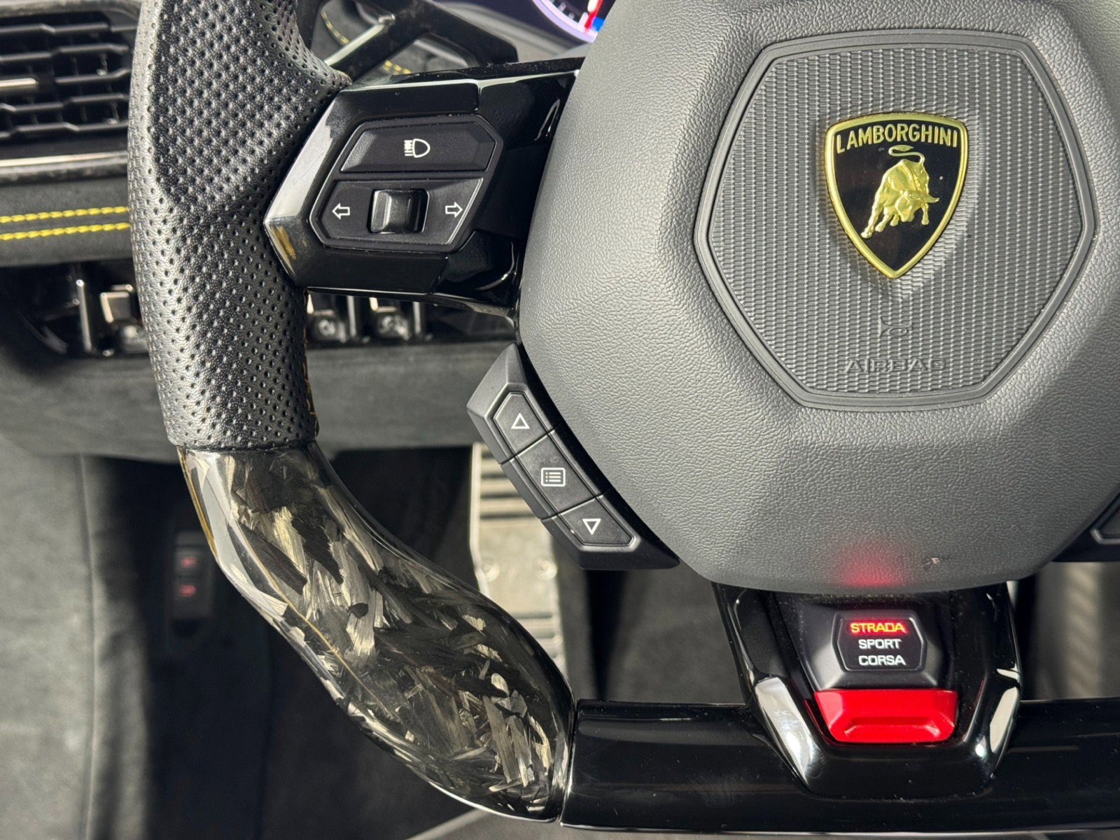 Used 2018 Lamborghini Huracan Performante image 23