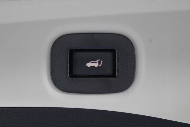 Certified 2020 Nissan Rogue SL w/ Premium Package FWD image 18