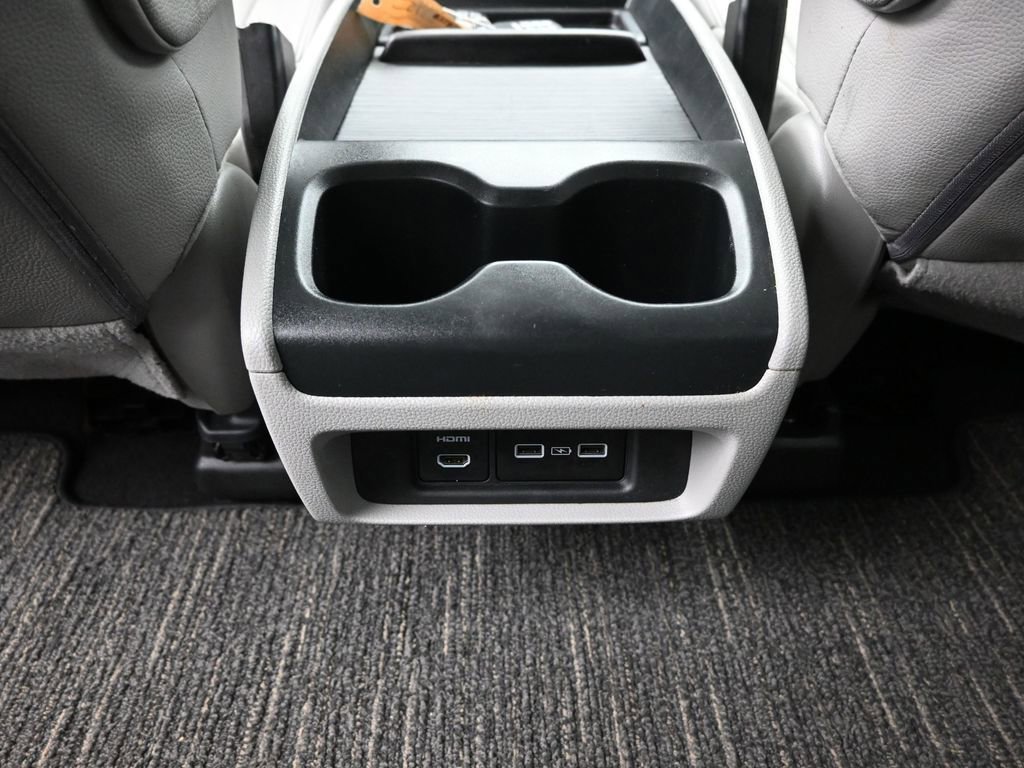 Certified 2024 Honda Odyssey Touring image 33