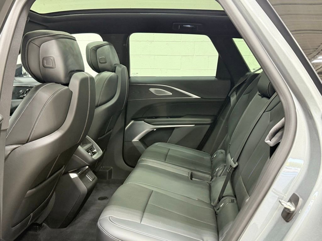 Used 2024 Cadillac Lyriq Sport RWD image 25