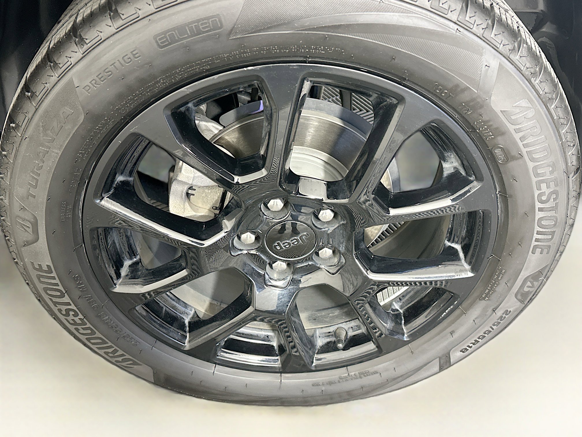 Used 2022 Jeep Compass Latitude FWD image 11