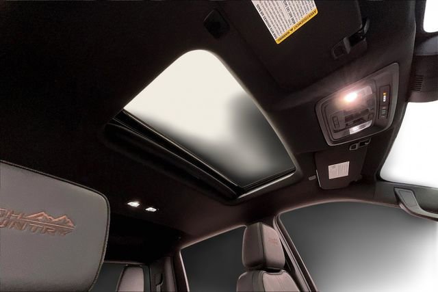 Used 2024 Chevrolet Silverado 1500 High Country w/ Technology Package image 19