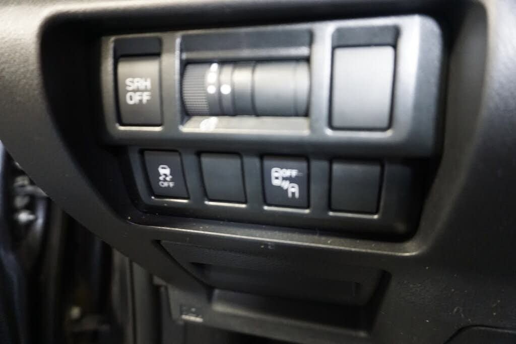 Used 2018 Subaru Crosstrek 2.0i Limited image 11