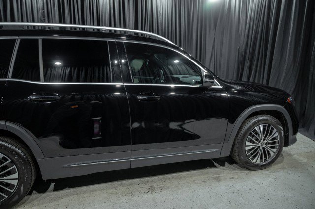 New 2025 Mercedes-Benz EQB 300 4MATIC image 4