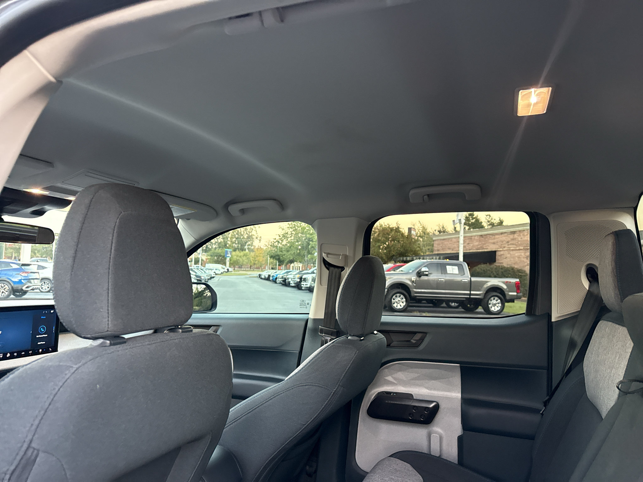 Certified 2025 Ford Maverick XLT w/ XLT Luxury Package FWD image 17
