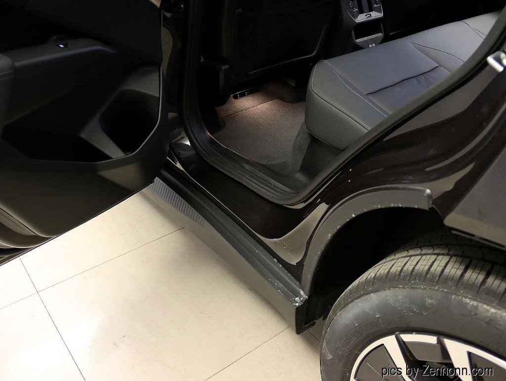 Used 2025 BMW X3 xDrive30i w/ Premium Package image 30