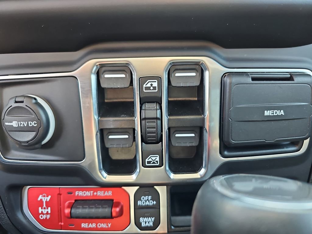 Used 2023 Jeep Wrangler Unlimited Rubicon w/ LED Lighting Group image 31