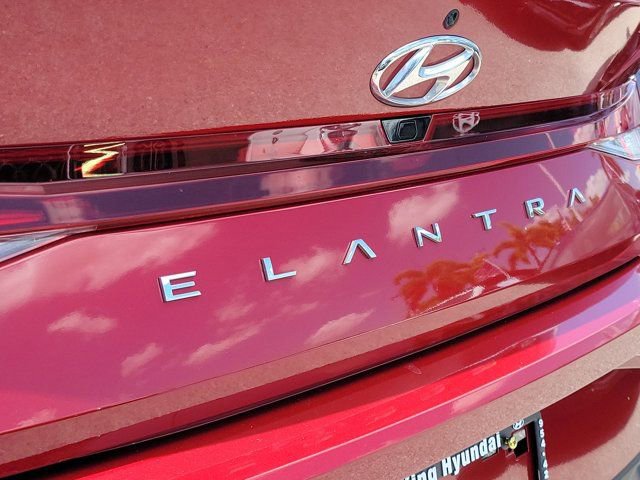 Used 2023 Hyundai Elantra SEL FWD image 11