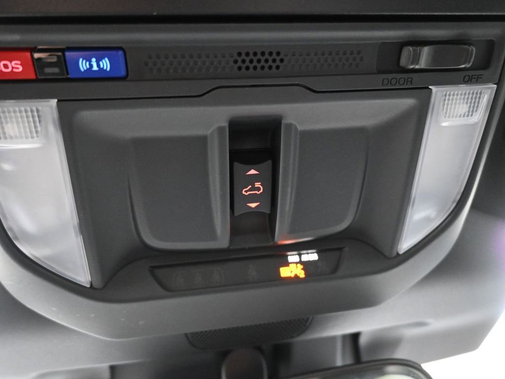 Certified 2025 Subaru Forester Premium image 37