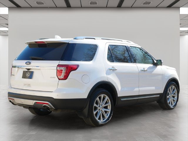 Used 2017 Ford Explorer Limited w/ Equipment Group 301A AWD/4WD image 5