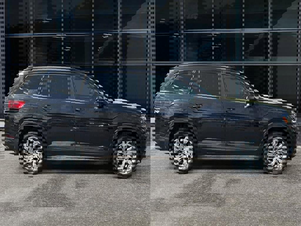 Used 2023 Volkswagen Atlas SE image 8