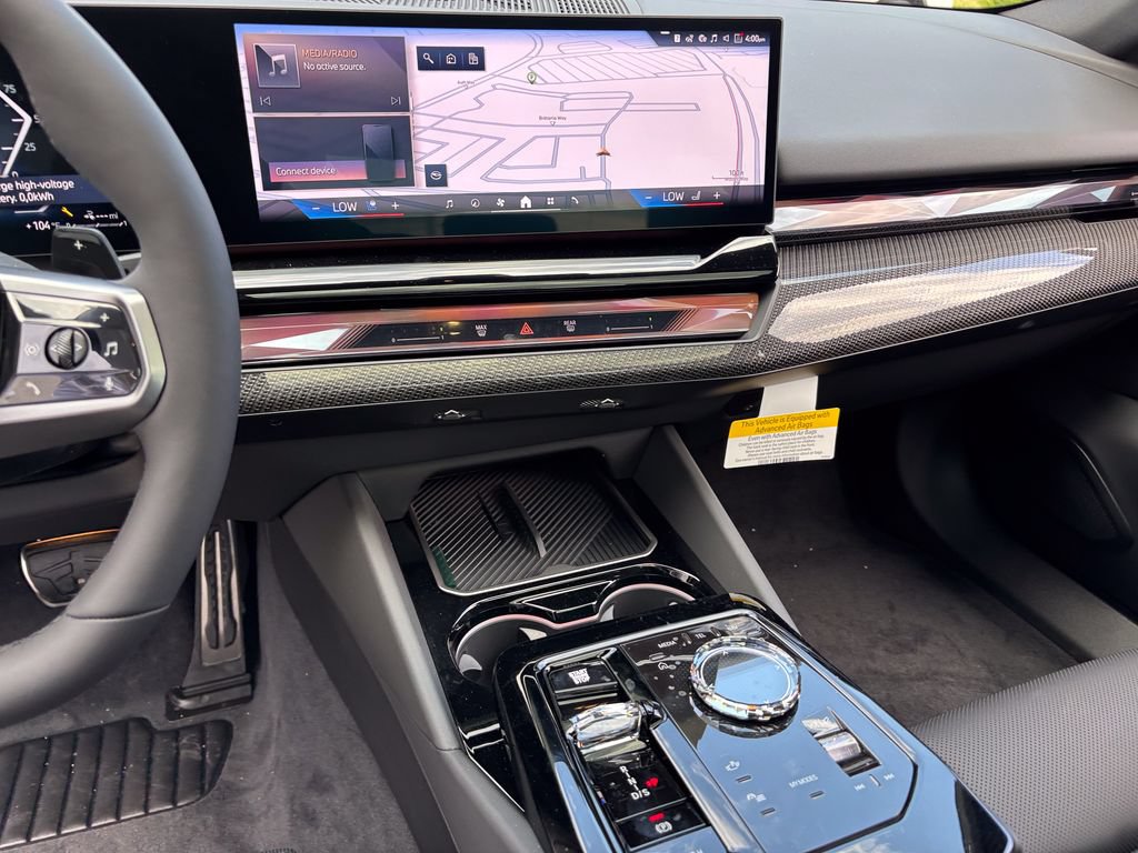 New 2027 BMW 550e xDrive w/ Executive Package AWD/4WD image 28