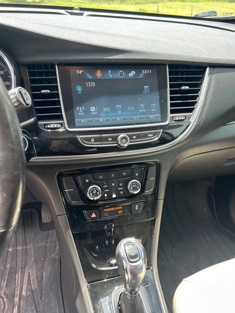 Used 2017 Buick Encore Essence FWD image 11