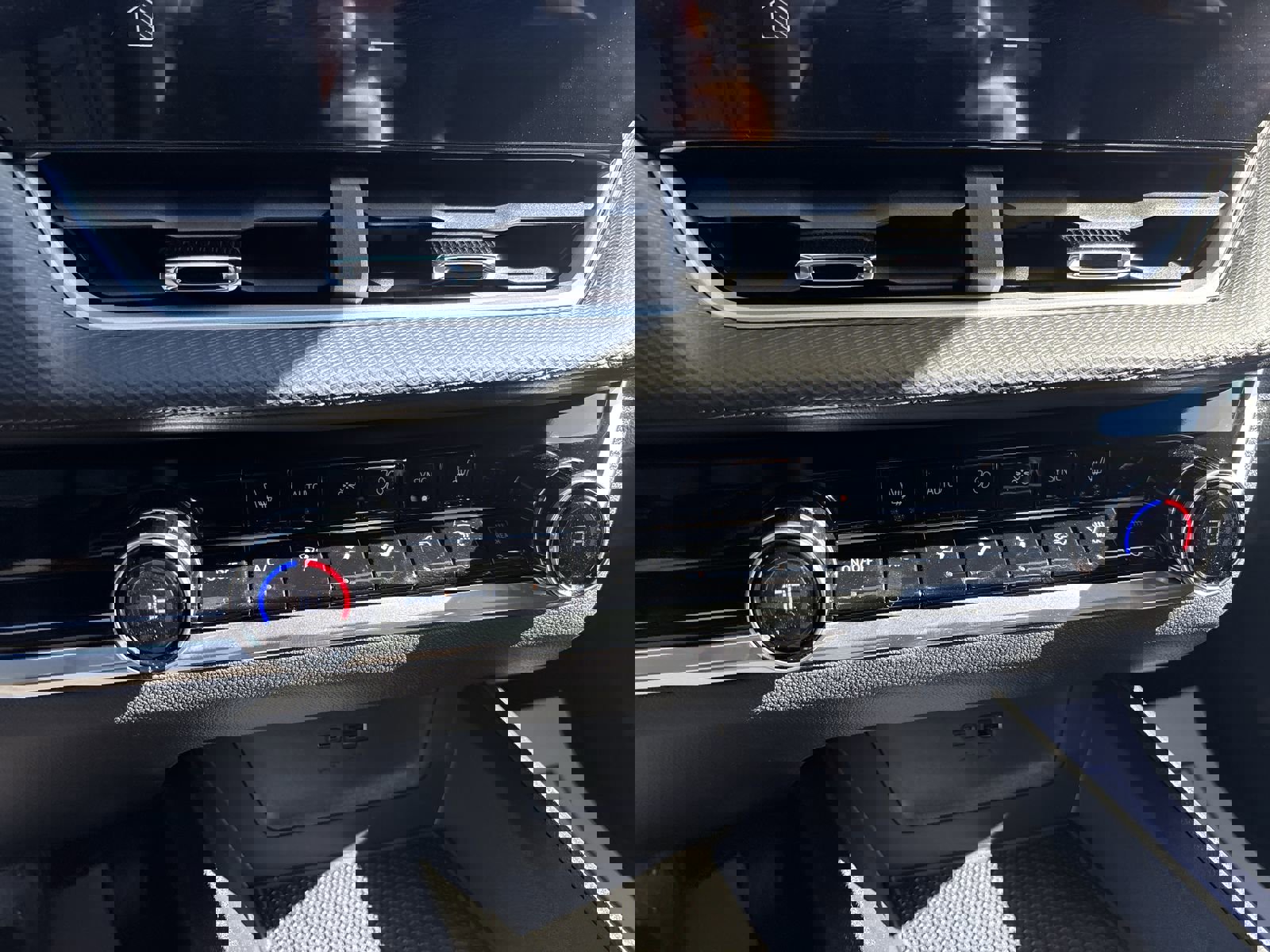 New 2026 Chevrolet Equinox LT w/ Convenience Package II image 21