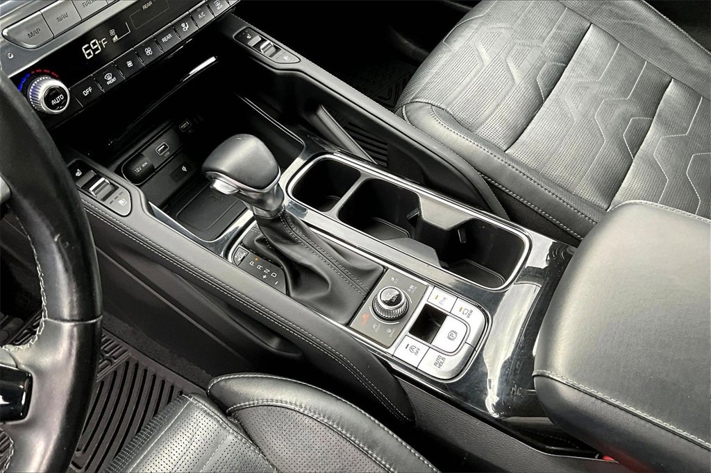Used 2022 Kia Telluride SX w/ SX Prestige Package image 15