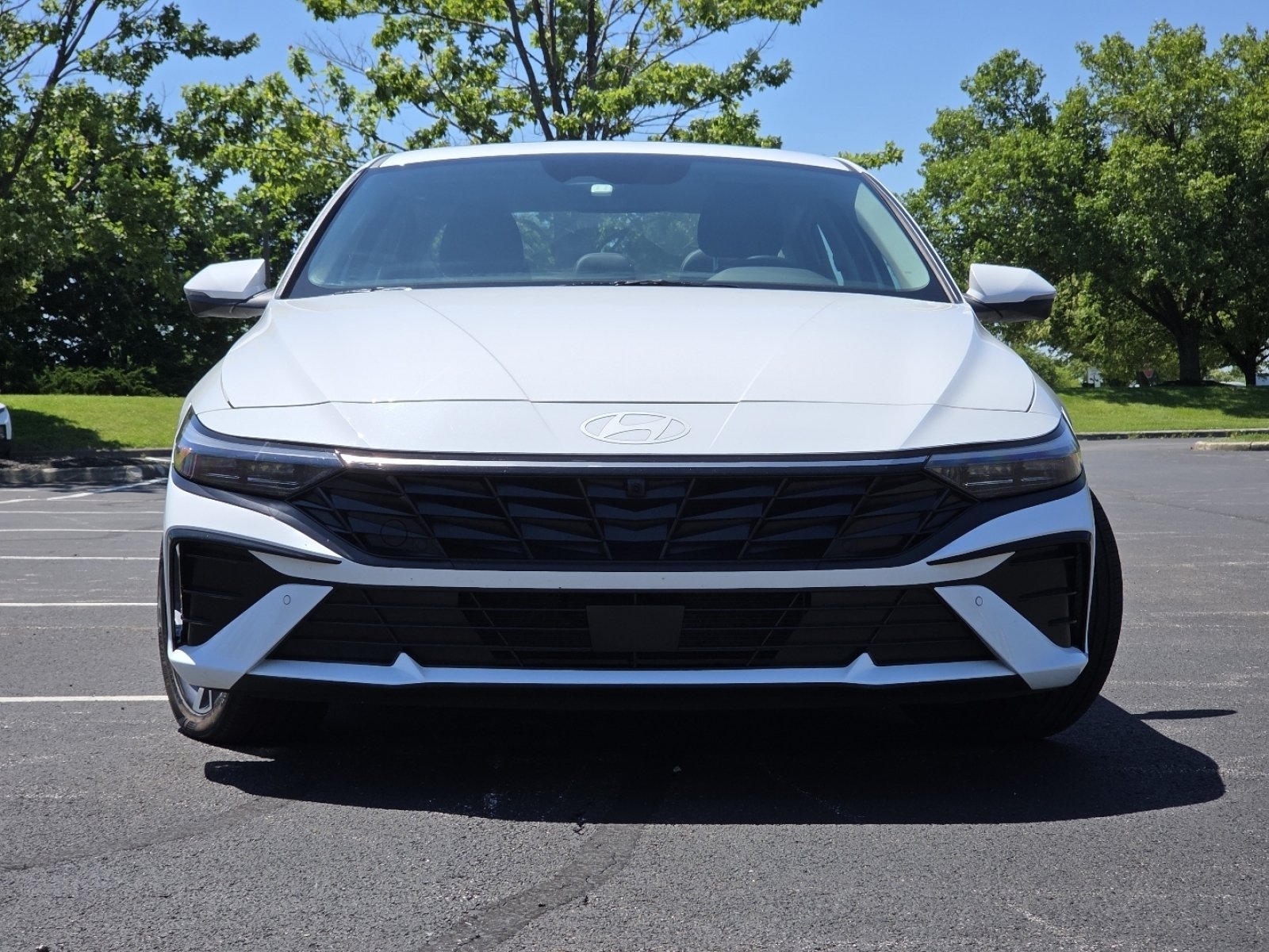 Used 2024 Hyundai Elantra Limited FWD image 17