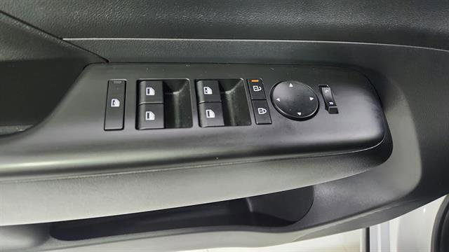 Used 2024 Hyundai Kona SEL image 25