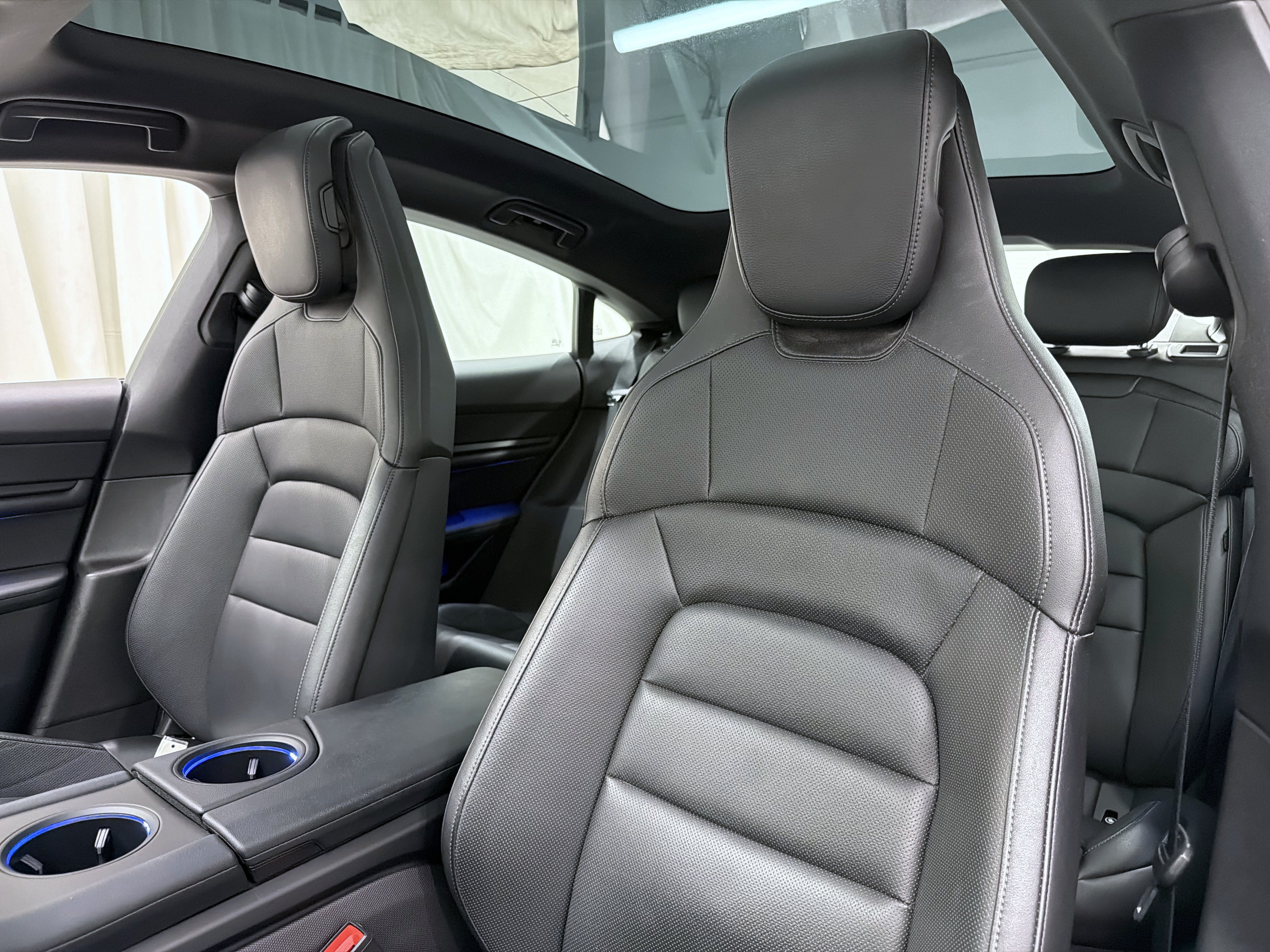 Certified 2021 Porsche Taycan RWD image 32