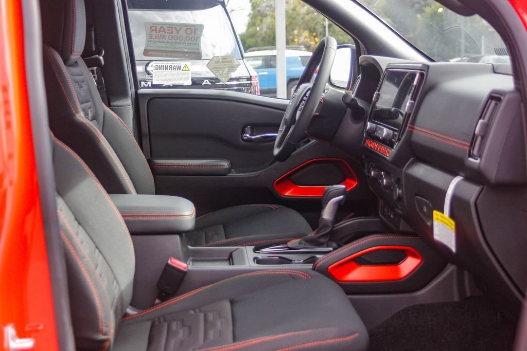New 2025 Nissan Frontier PRO-4X w/ Black Accent Package AWD/4WD image 19
