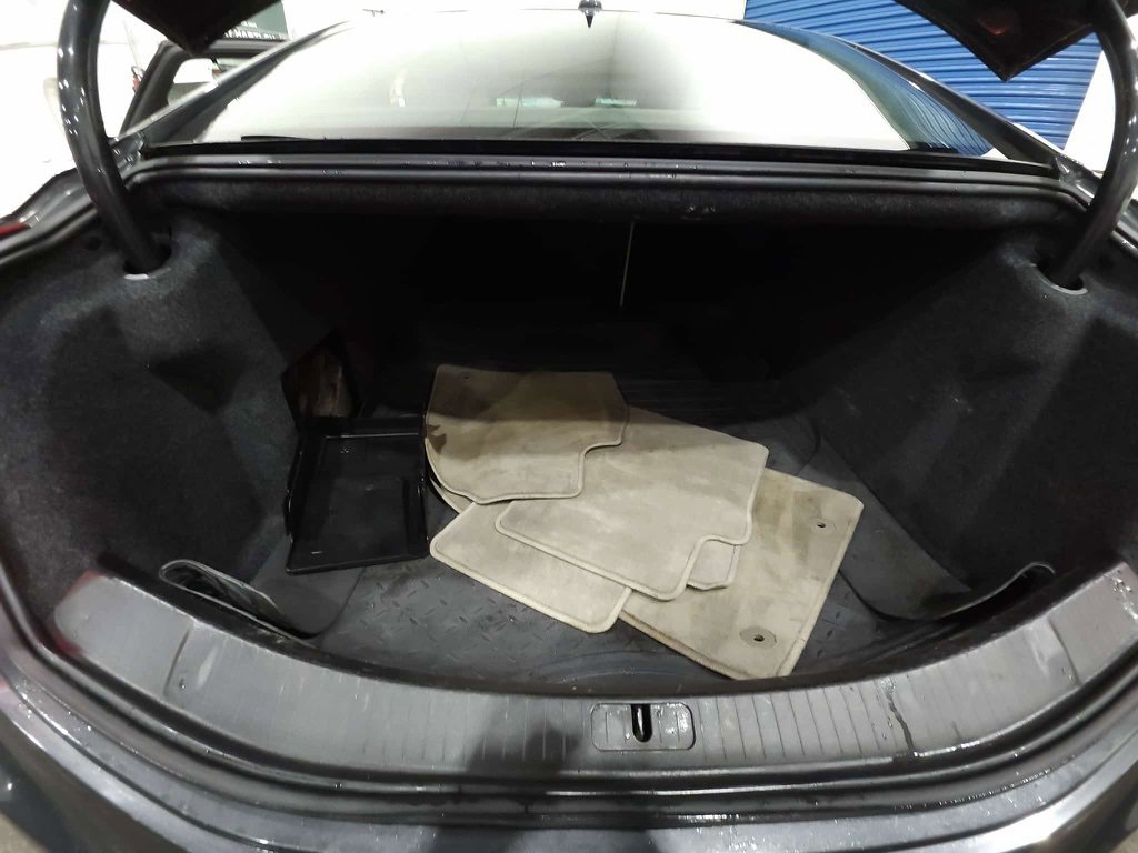 Used 2013 Cadillac XTS Platinum image 17