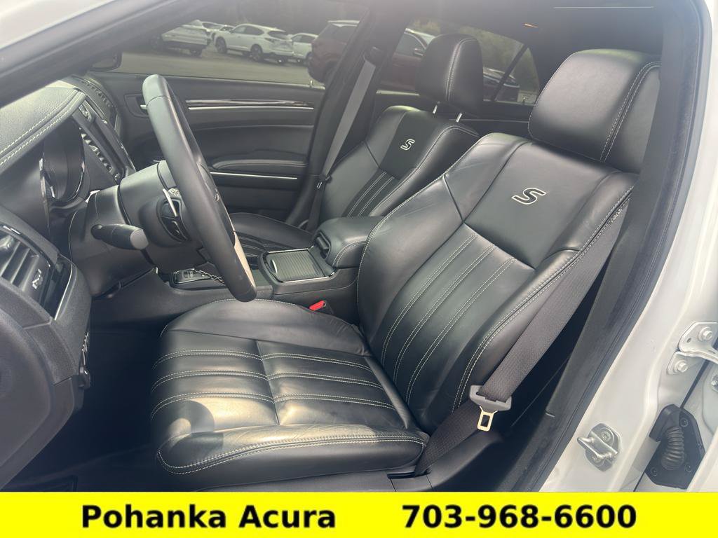 Used 2022 Chrysler 300 S w/ Safetytec Plus Group RWD image 23