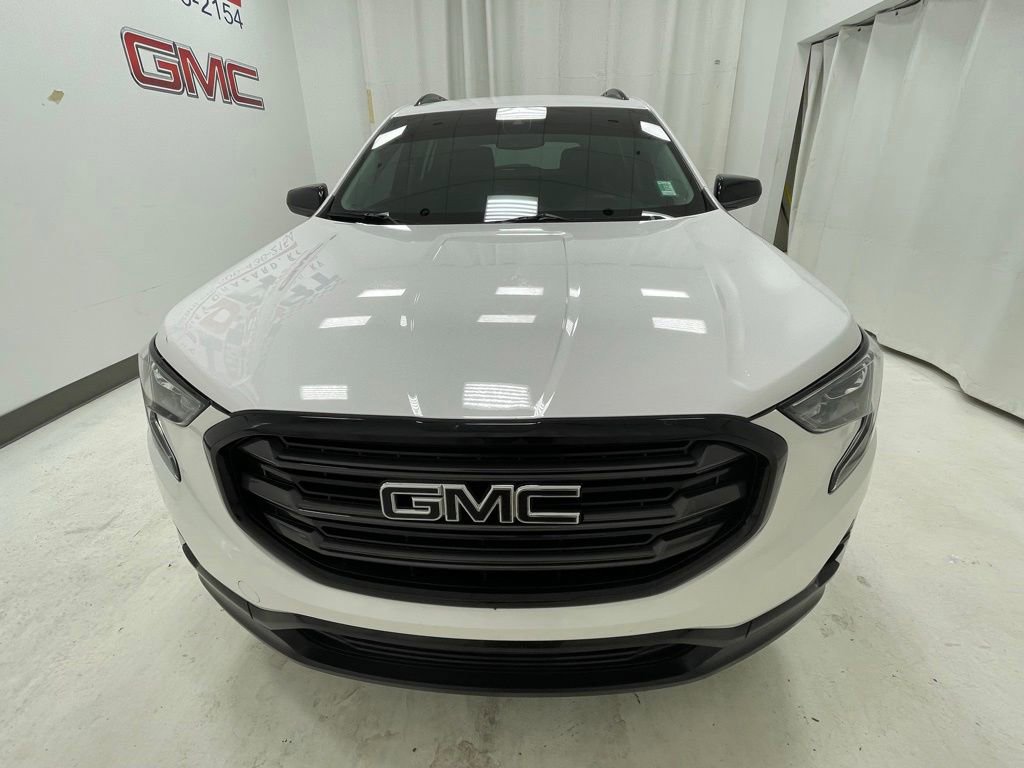 Used 2020 GMC Terrain SLT w/ Elevation Edition FWD image 2